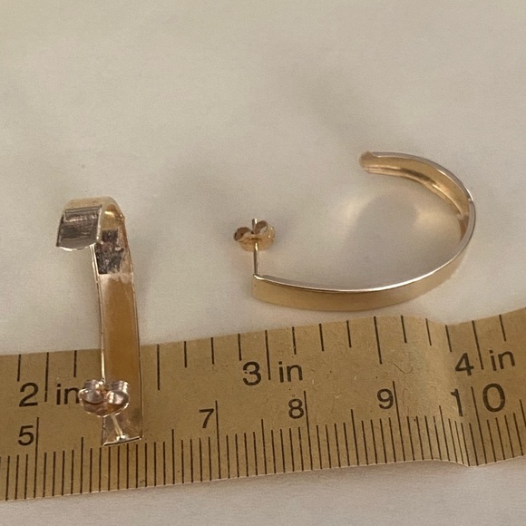 Solid 14K Gold Vintage Half Hoop Posts With Butterfly Closure Earrings. - Picture 9 of 11